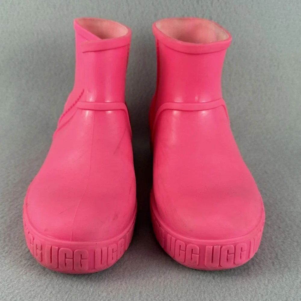 UGG Drizlita Rain Boots Kids 5 Pink Waterproof Rubber Ankle Logo‎